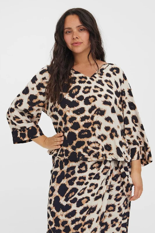 Curve - Ulina V-Neck Blouse in Animal Print