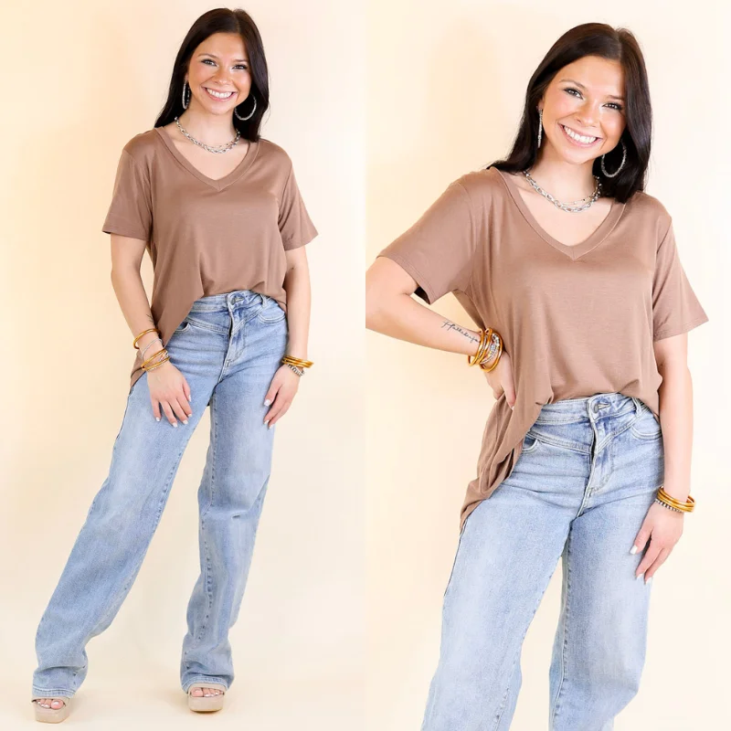 It's That Simple Solid V Neck Tee in Mocha